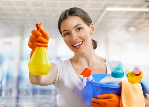 Treatham carpet cleaning process with deep cleaning equipment in a home